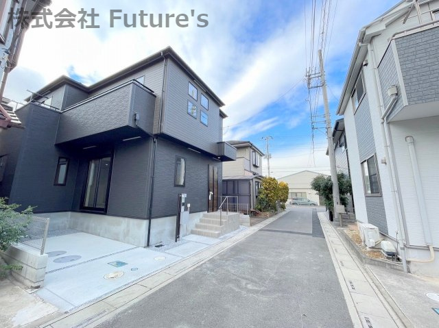 八潮市大字二丁目　新築戸建　全1棟の前面道路含む現地写真|前面道路含む現地写真です。