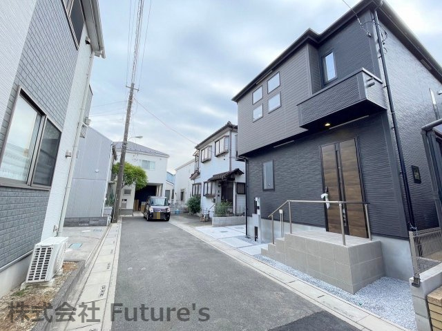 八潮市大字二丁目　新築戸建　全1棟の前面道路含む現地写真|前面道路含む現地写真です。