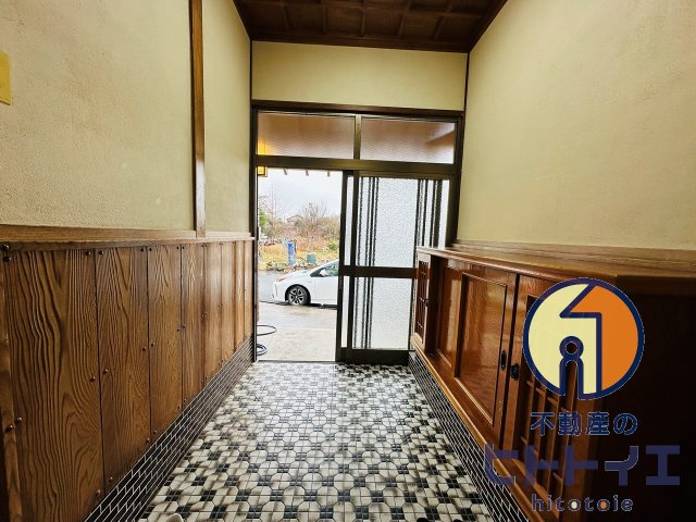 水田貸家の玄関