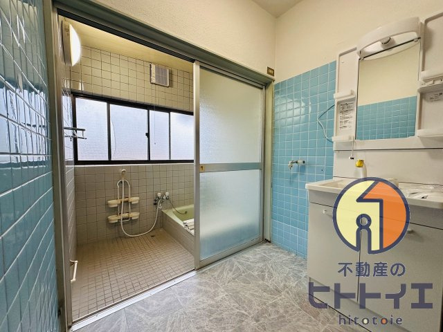 水田貸家の洗面所