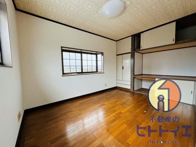 水田貸家の洋室