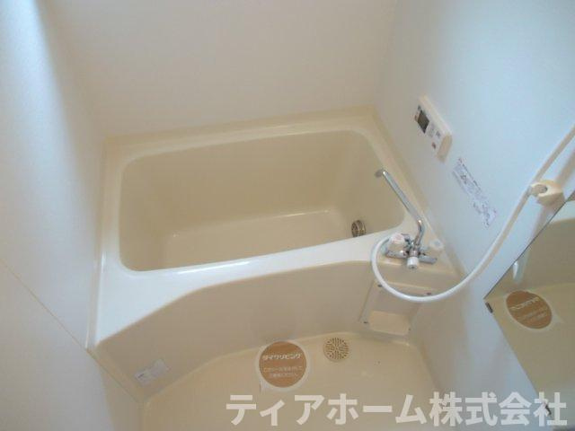 香芝市真美ヶ丘１丁目のハイツの浴室|コンパクトで使いやすいお風呂です