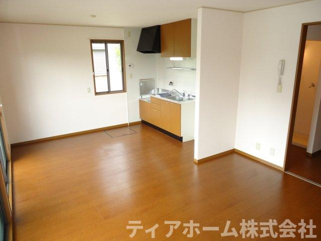 香芝市真美ヶ丘１丁目のハイツの居間・リビング|使いやすい居間です