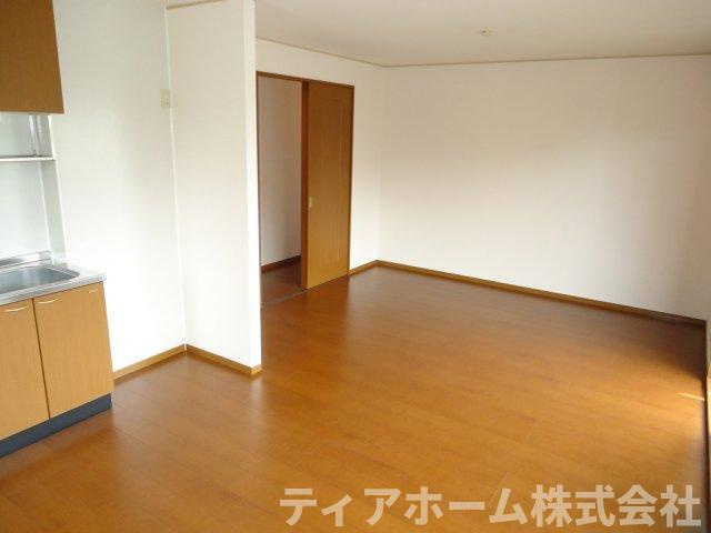 香芝市真美ヶ丘１丁目のハイツの居間・リビング|居間です