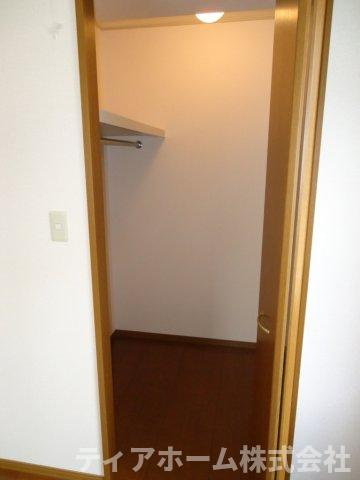 香芝市真美ヶ丘１丁目のハイツの収納|収納があります