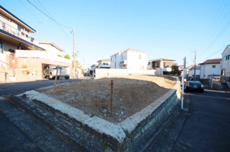 【前面道路含む現地写真】