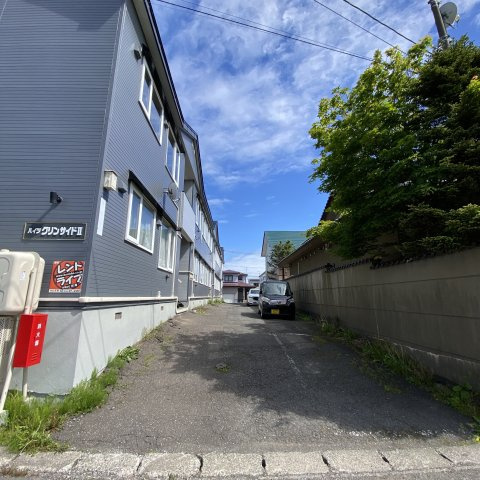 ハイツグリンサイド２の駐車場|駐車場があります
