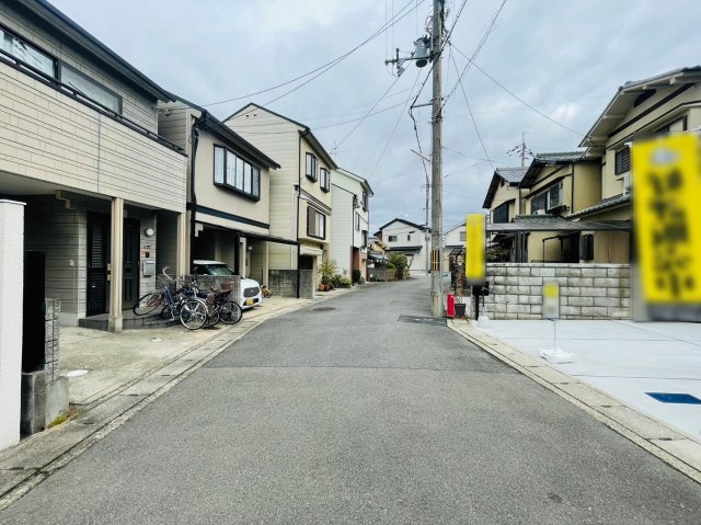 嵯峨広沢南野町の前面道路含む現地写真