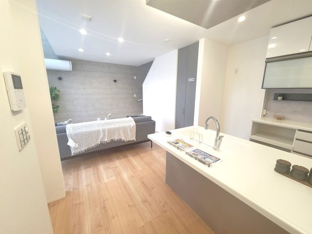 FelidiaGarden恒久南3丁目 （1号棟）の内観：施工例|同社仕様。キッチン。