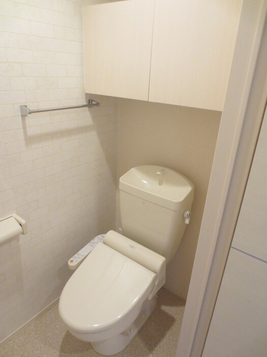 グリーンカトレアⅡのトイレ|ゆったりとした空間のトイレです
