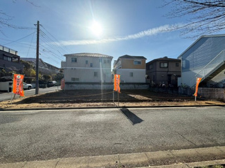 【外観】 | 【平坦地で玄関口まで段差の少ない住宅設計が出来そうな立地♪】
【老後のことまで考えた立地で土地をお買い求め下さい】