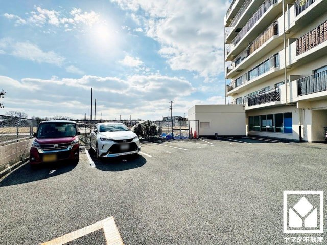 セントラルハイツ淀　中古マンションの駐車場