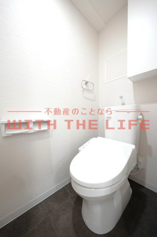 エクストラパレス【10,000円キャッシュバック対象物件】のトイレ|ゆったりとした空間のトイレです