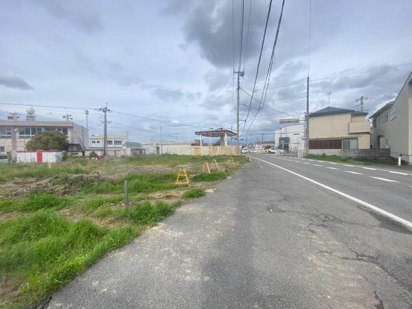 和歌山市岩橋土地の前面道路含む現地写真
