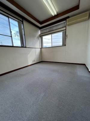 【洋室】 | 東川島町中古戸建て | 1階教室