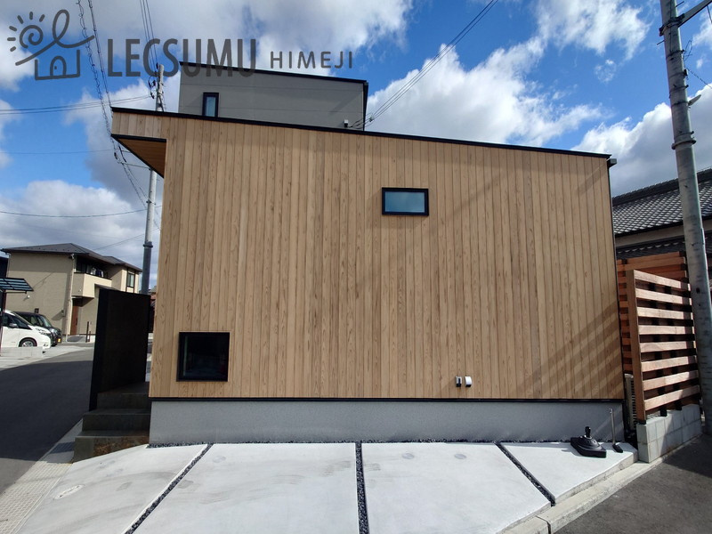 姫路市大津区天満／中古戸建の駐車場