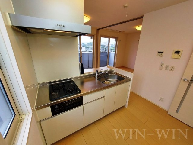 アゼリア A棟のキッチン