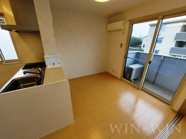 アゼリア A棟の居間・リビング