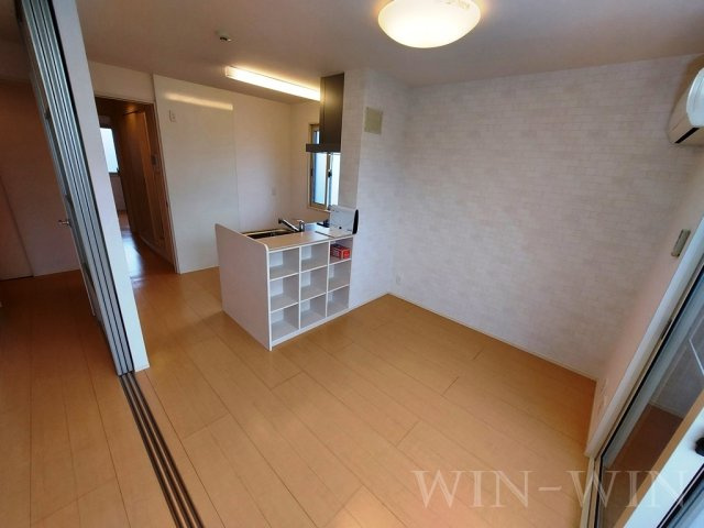 アゼリア A棟の居間・リビング