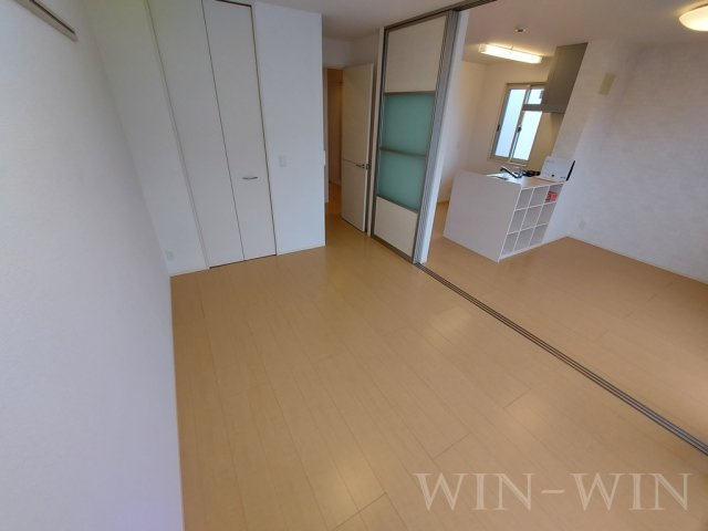 アゼリア A棟の寝室