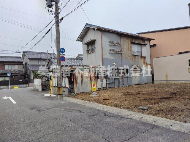 ６２５３５　岐阜市長良白妙町土地の前面道路含む現地写真