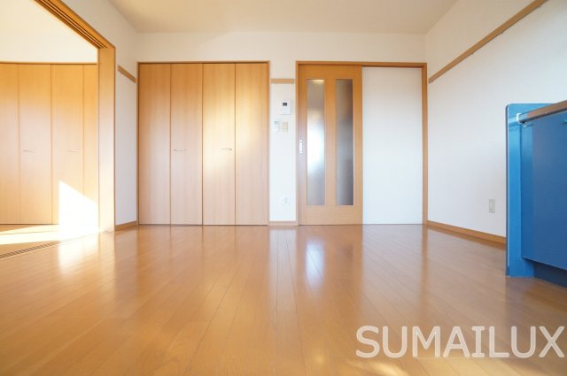 熊本市中央区八王寺町の賃貸マンションの居間・リビング