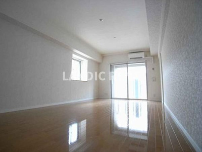 【居間・リビング】 | サヴォイ ジ・アトリウム