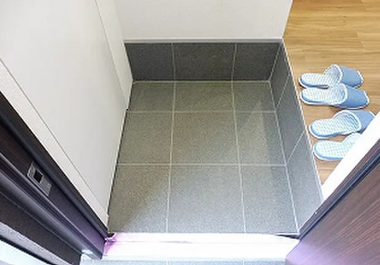 ALLEY6の玄関|収納もある玄関です