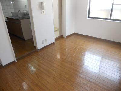 リージェント三条の内装|リビング