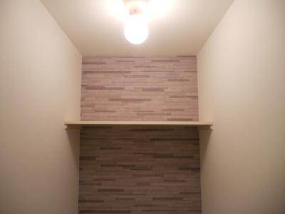 リージェント三条の設備|トイレ上部棚