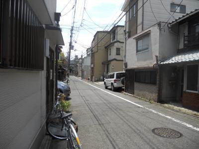 リージェント三条の周辺|前面道路