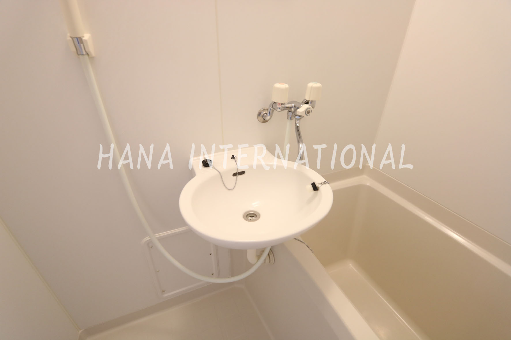 レオパレスフローラの洗面所|同一仕様