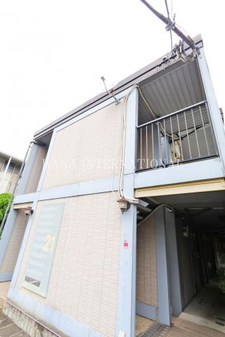 レオパレスフローラの外観