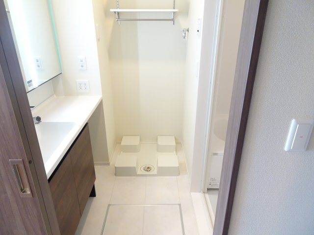 D-room南高橋町EASTの洗面所