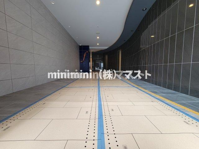 セレニテフラン難波のロビー