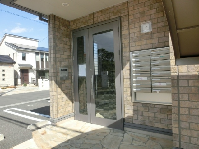 ベルデュールFのエントランス