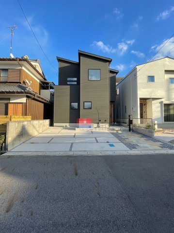 野洲市行畑2丁目　築後未入居の前面道路含む現地写真|駐車３台可（車種による）