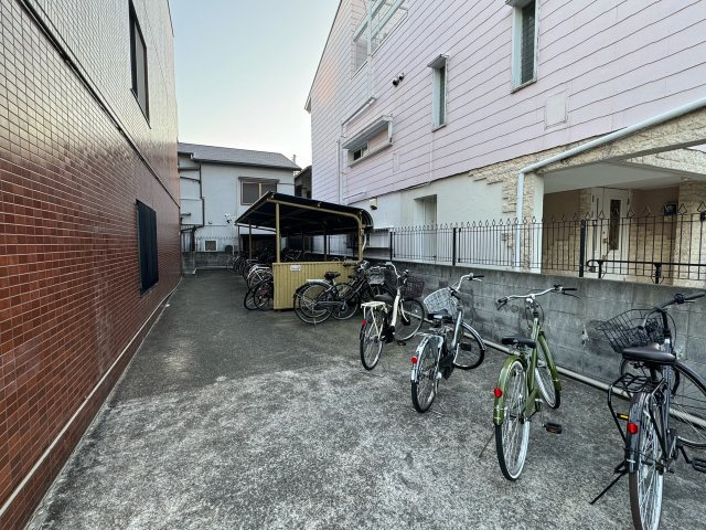 【その他共用部分】 | シェルプール弐番館 | 駐輪スペースです