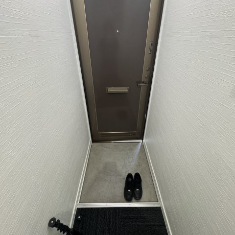 ハイツアビーロードの玄関