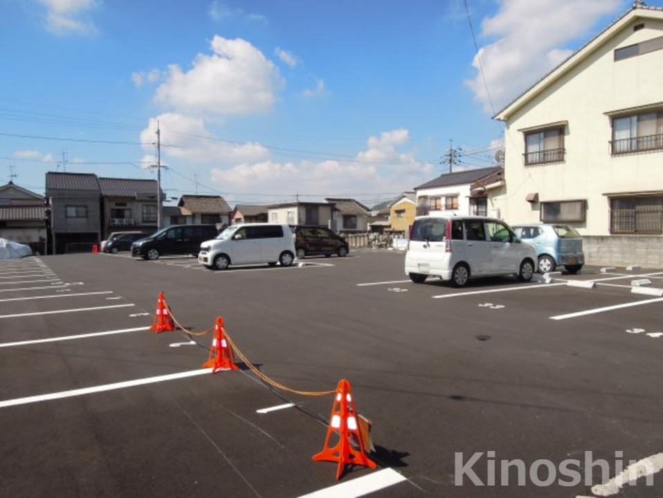 称念寺駐車場