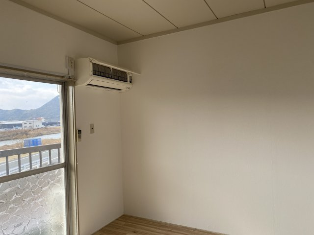 戸島アパートの設備|エアコンが各階1台設備有