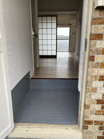 戸島アパートの玄関