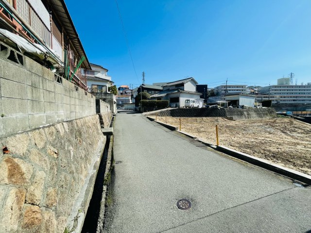 神戸市北区山田町小部字宮ノ前土地の前面道路含む現地写真