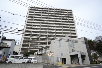 【外観】 | 【上質リノベ】ザ・パークハウス府中南 | 現地（2024年4月2日9：00頃）撮影