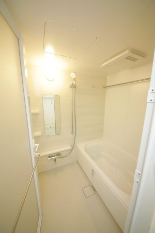 東浦ガーデンヒルズあじさいクレストの浴室