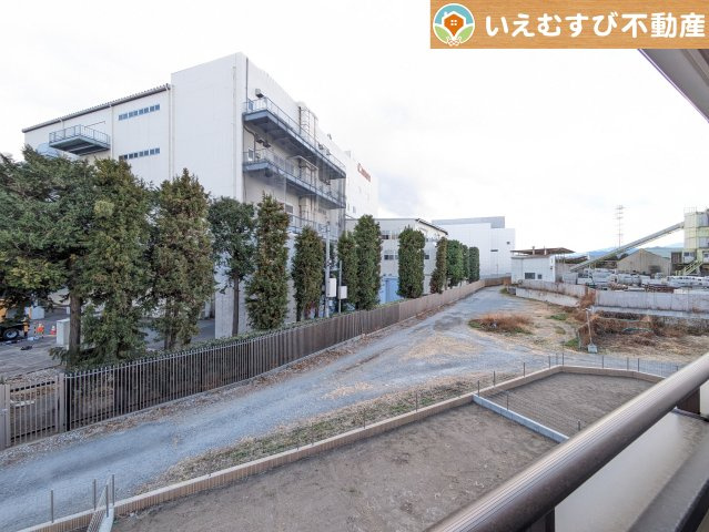 BLOOMING GARDEN　上里町七本木の展望|高い建物が無く開放感のある展望
バルコニーからの展望も開けていて閑静な住宅地が望めます。日当りも良好♪