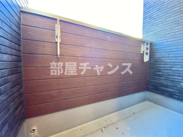 アルテミス新栄のバルコニー