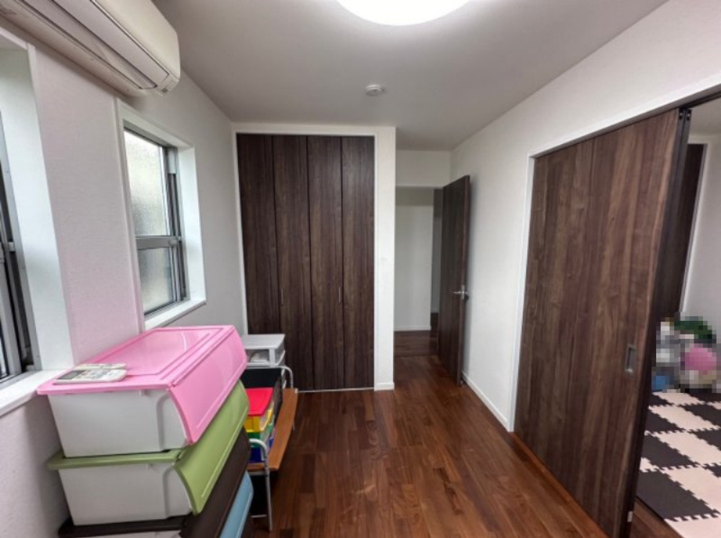 中古戸建　伊丹市西野5丁目　令和2年築の洋室|全居収納あり！ご家族の成長と共に増えていく荷物も楽々しまえる収納力です！