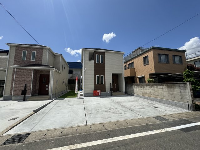 新築　前橋市三俣町8期　Heartful　Town　1号棟の駐車場|現地写真　駐車スペースは並列3台分可能です！
