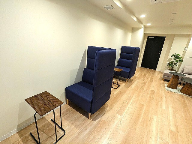 リージア浅草橋の設備|2Fのコミュニティスペース。ワークスペースや来客時の応接室等で有効活用出来ます。